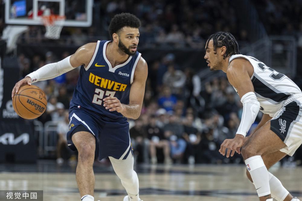 场上的一大 场上的一大