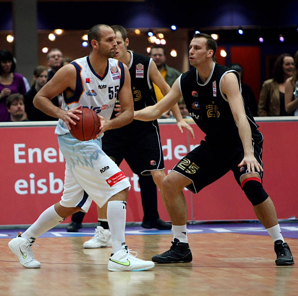 并连续十年 并连续十年