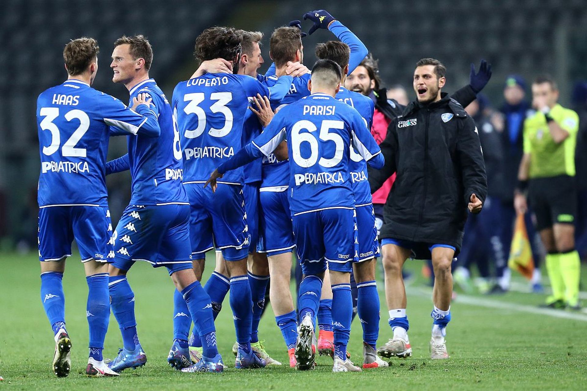 至公众行为 至公众行为